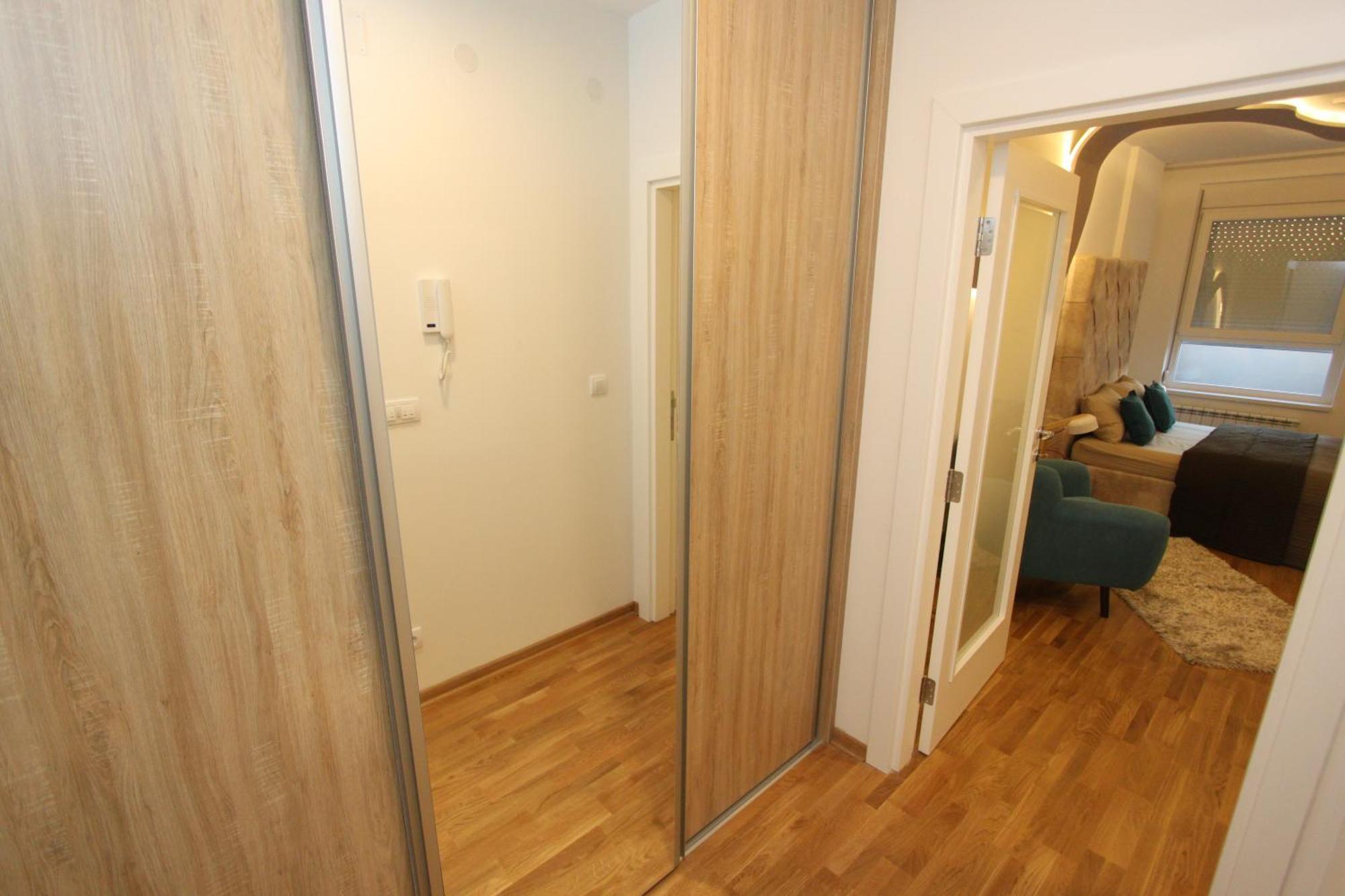 Riviera New Belgrade Apartment, Parking 5 Eur Per Day Eksteriør billede
