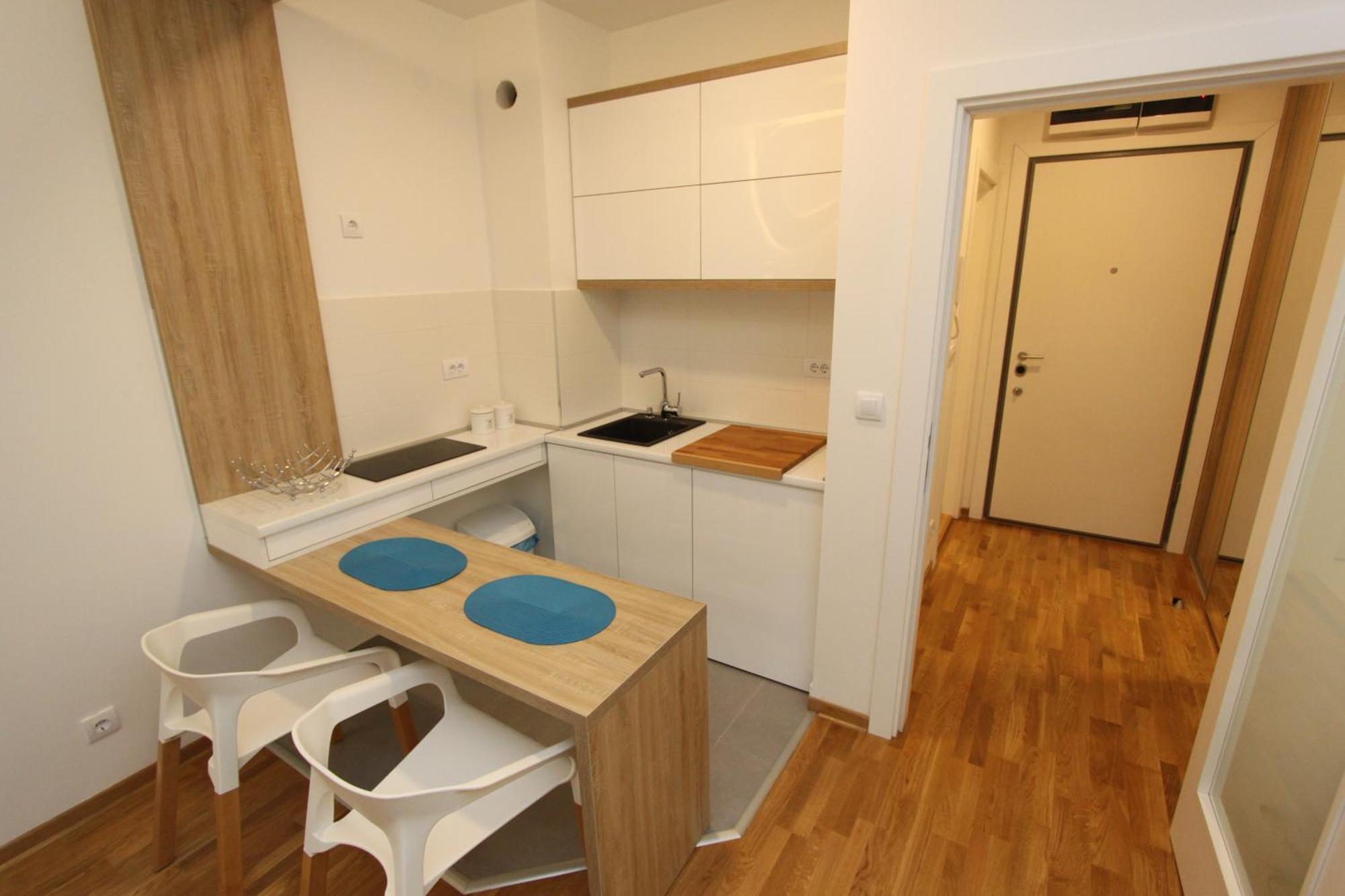 Riviera New Belgrade Apartment, Parking 5 Eur Per Day Eksteriør billede