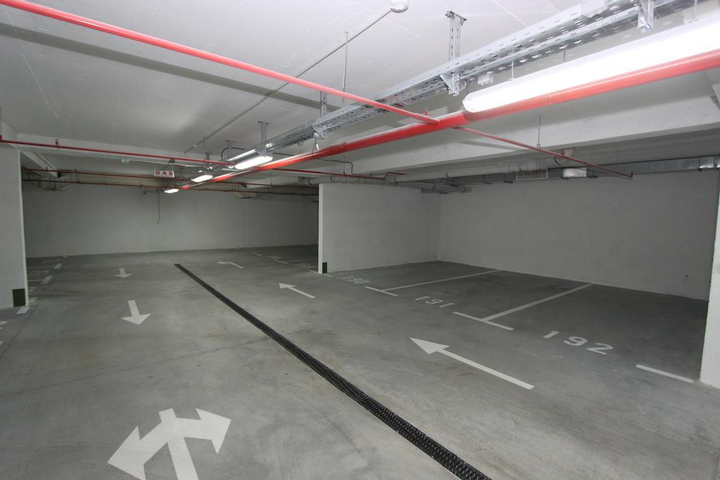 Riviera New Belgrade Apartment, Parking 5 Eur Per Day Eksteriør billede