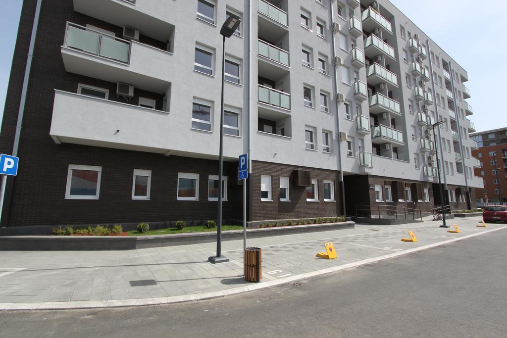 Riviera New Belgrade Apartment, Parking 5 Eur Per Day Eksteriør billede